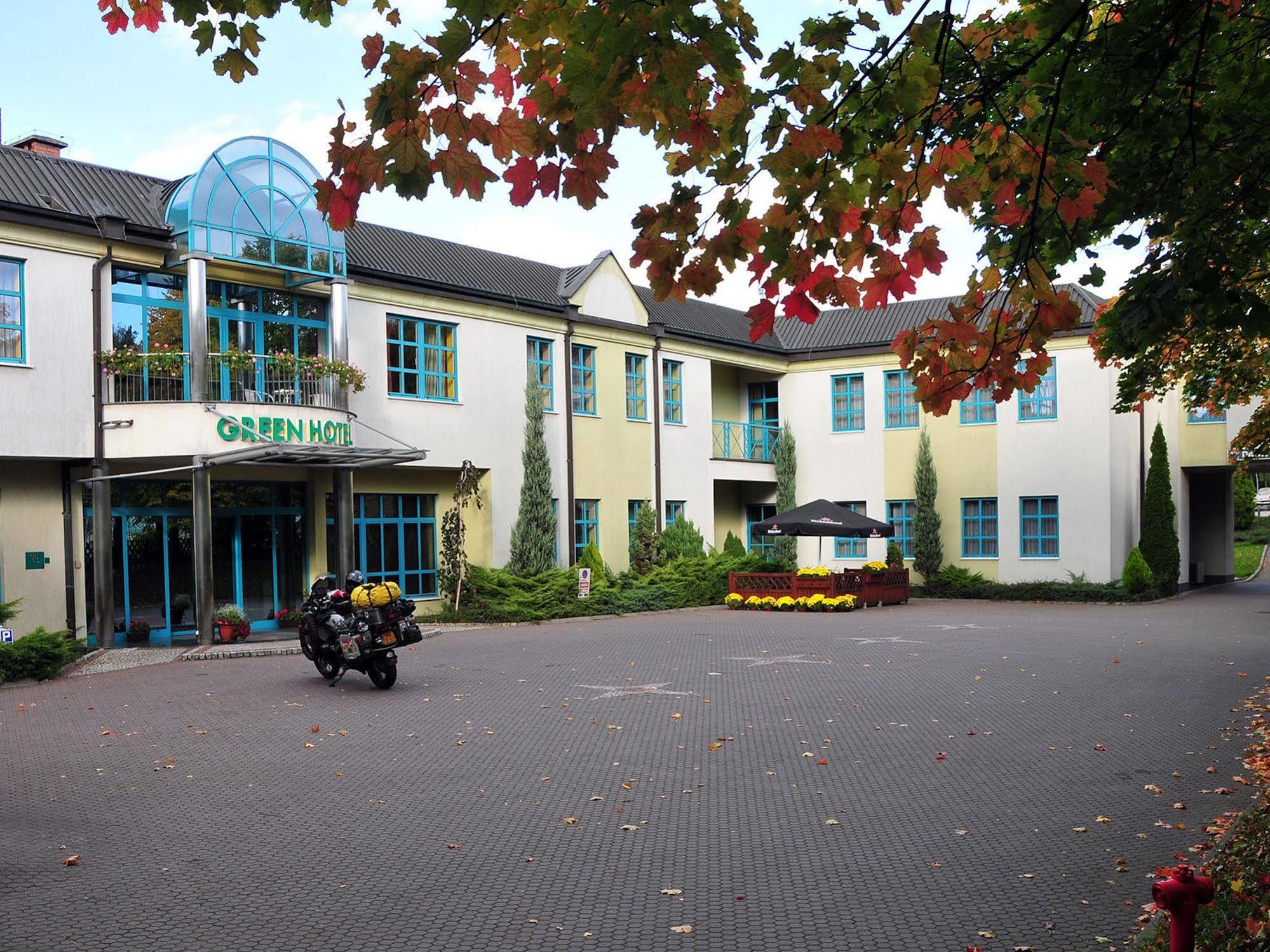 Green Hotel Komorniki  Exterior photo