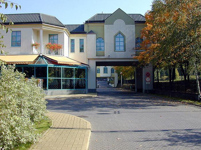 Green Hotel Komorniki  Exterior photo