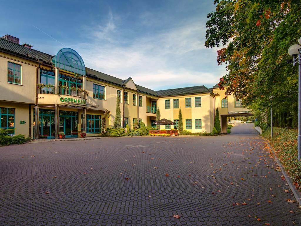 Green Hotel Komorniki  Exterior photo